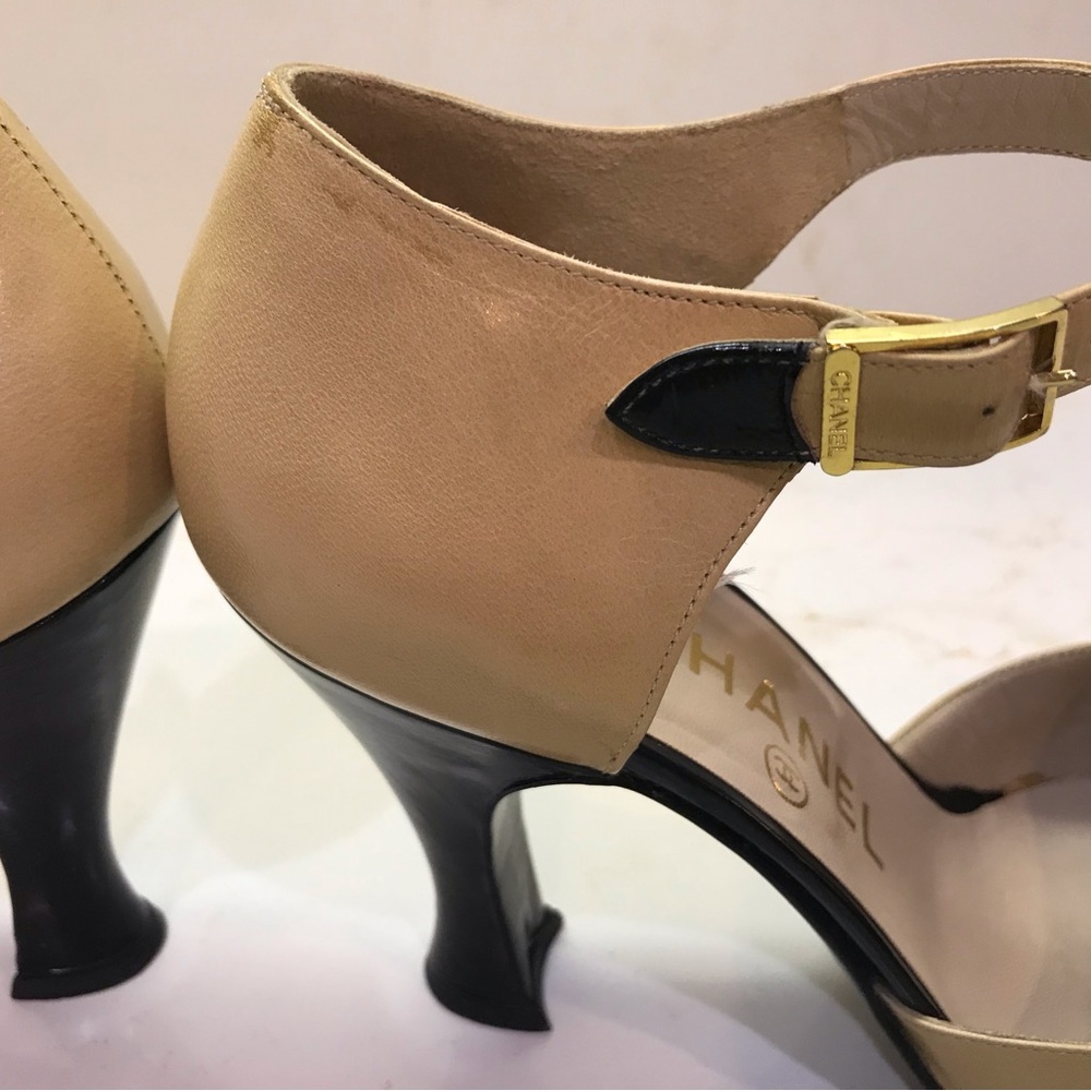 CHANEL Black and Beige Heels with Classic Cap Toe - Picture 7 of 10